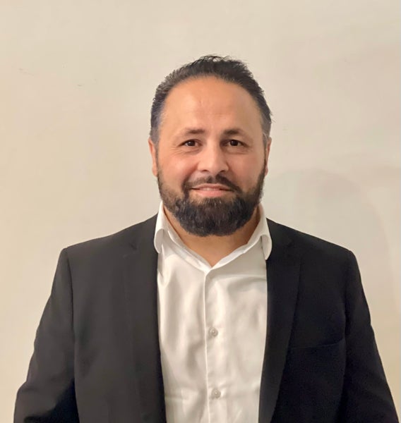 Chaim El-Mais, Associate